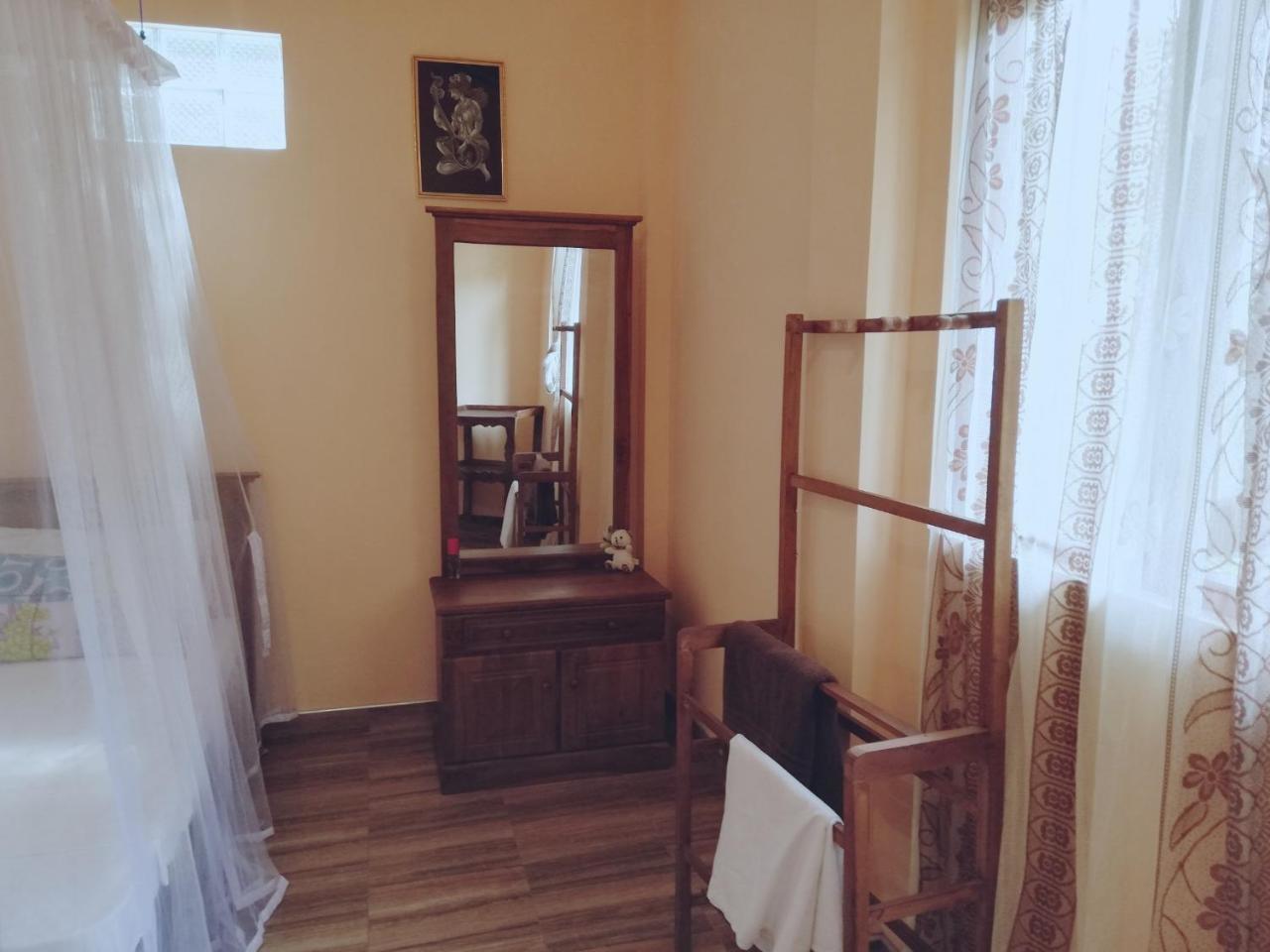 Nisadi Villa Бентота Экстерьер фото